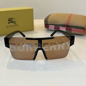 🖤💙Burberry Shield Sunglasses Black Frame Brown Logo Lenses